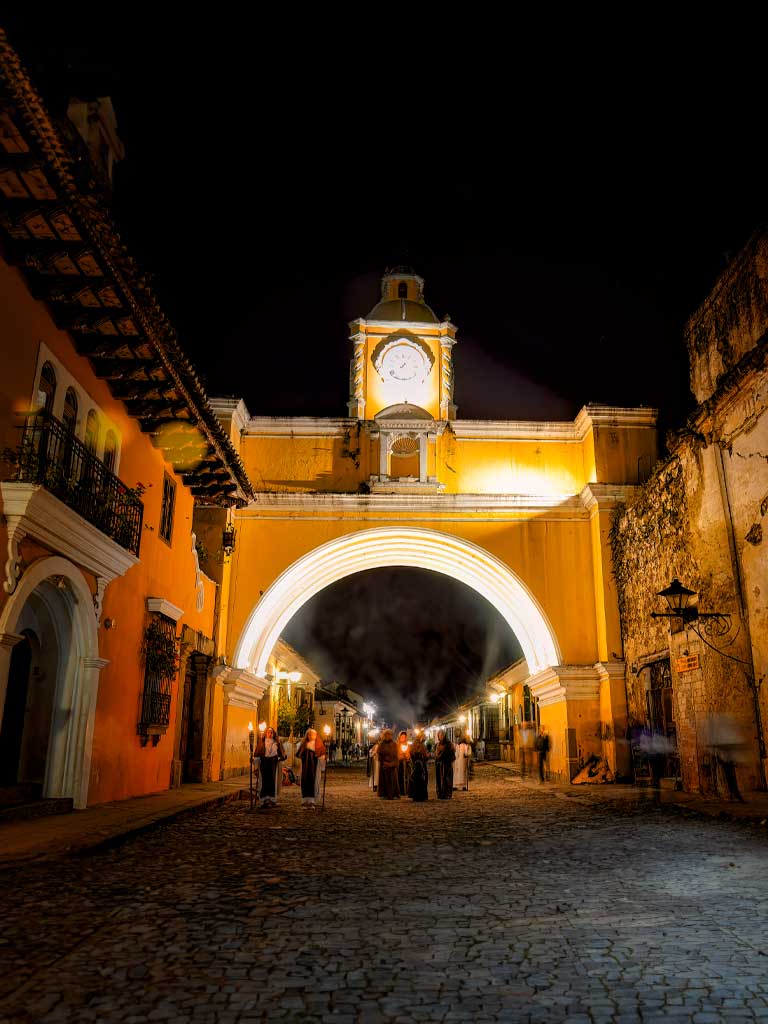 The Guatemala Travel guide share this beautiful picture on Antigua Guatemala during the night.